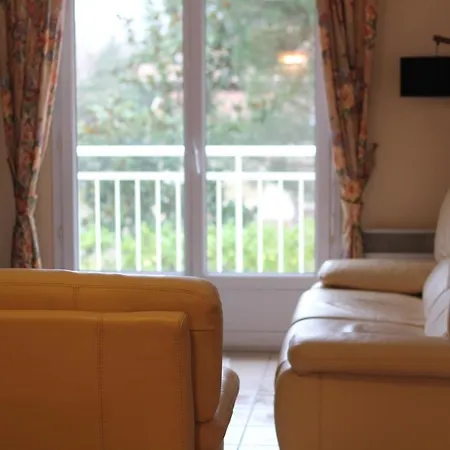 Superbe Appartement , Calme, Proche Commerce Διαμέρισμα *